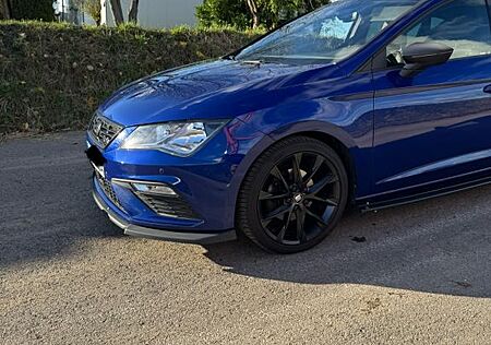 Seat Leon 1.5 TSI ACT 110kW FR Black Matt Edition...