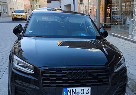 Audi Q2 sehr gute Ausstattung - wenig km
