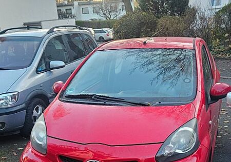 Toyota Aygo (X) Aygo (X) 1,0-l-VVT-i -