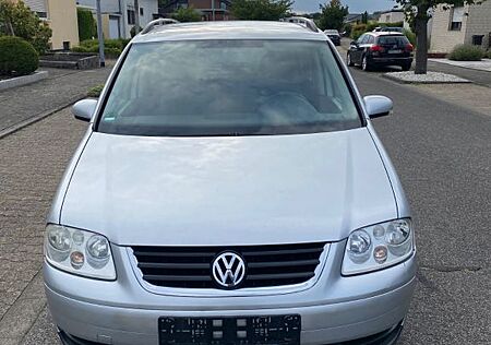 VW Touran Volkswagen TDI Automatik 2j Tüv Tempomat,Sitzheizung