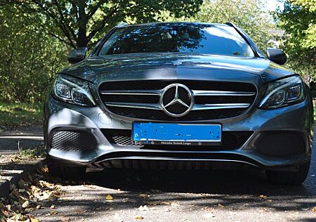 Mercedes-Benz C 220 d 4MATIC T AVANTGARDE Autom. AVANTGARDE