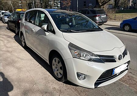 Toyota Verso 2.0l D-4D Executive 7-Sitzer Executive