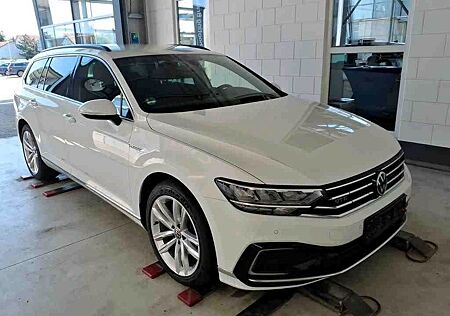 VW Passat Volkswagen GTE/LED/VIRTUAL/AHK/STANDH/R-KAM/ACC/SH