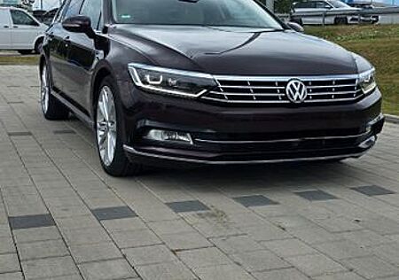 VW Passat Volkswagen 2.0 TDI DSG 4MOT Pano Dynaudio