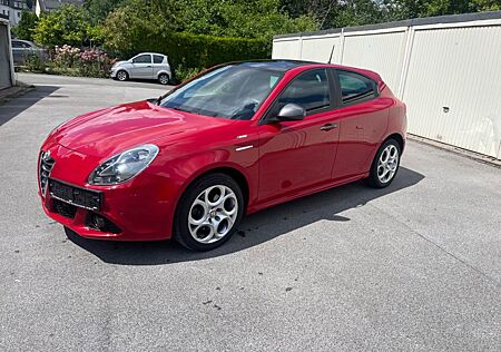 Alfa Romeo Giulietta Sprint 1,4L.150PS. Panorama-Dach.2HD