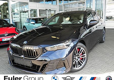 BMW i5 eDrive40 Touring Sportpaket HUD Luftfederung