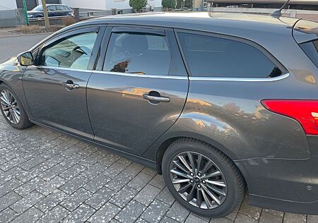 Ford Focus 1,5 TDCi 77kW ECOnetic 88g Titanium Ti...