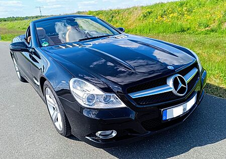 Mercedes-Benz SL 300 - NEUWERTIG !