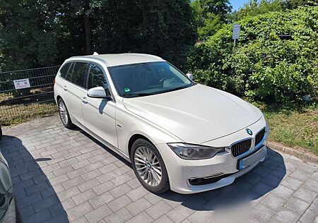 BMW 320d Touring Luxury Line