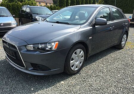 Mitsubishi Lancer Sportback Invite