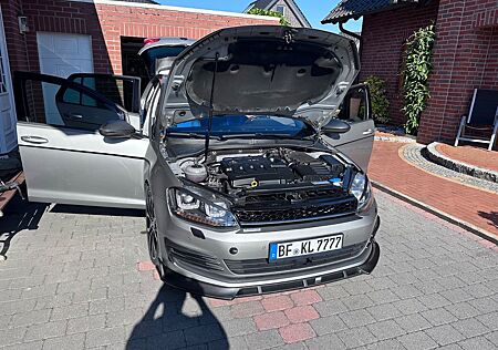 VW Golf Volkswagen 1.6 TDI Bluemotion