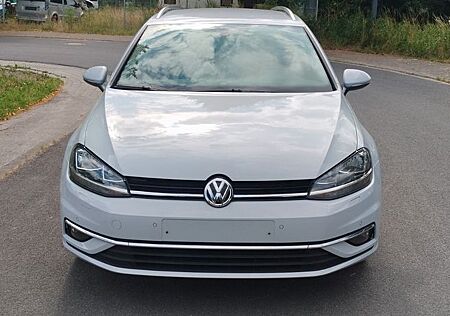 VW Golf Volkswagen 1.0 TSI BMT Comfortline Variant Comfortline