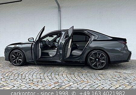 BMW i7 xDr 60 *M SPORT PRO*TWO TONE*220€*LOUNGE SEAT