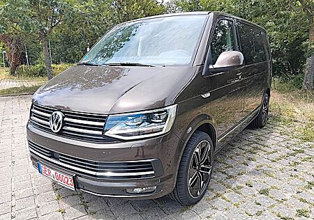 VW T6 Transporter Volkswagen T6 Multivan Generation Six Leder LED ACC StandHZ