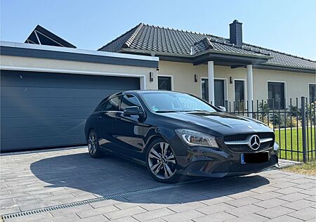 Mercedes-Benz CLA 200 Shooting Brake