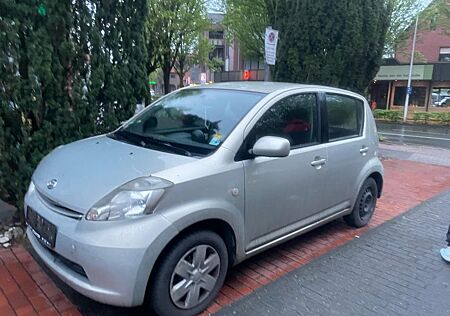 Daihatsu Sirion 1.3 - Automatik