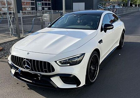 Mercedes-Benz AMG GT 43 4 MATIC+! AMG PERFORMANCE P. 63OPTIK