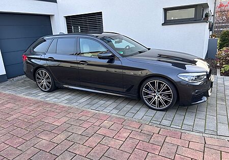 BMW 540d xDrive Touring A -