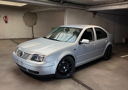 VW Bora Volkswagen 2.3 V5 Highline