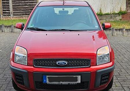 Ford Fusion 1,4 16V + EST +