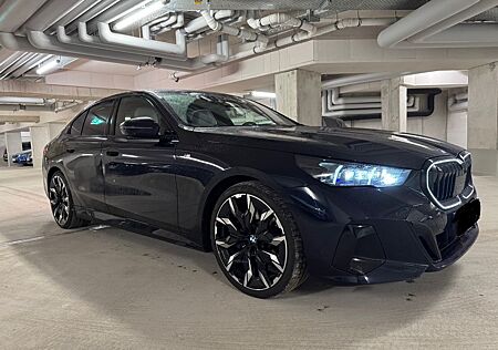 BMW 520d * M Sport Paket Pro* B&W* Head Up
