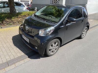Toyota IQ mit neuem TÜV