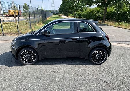 Fiat 500E "la Prima" Limousine 42 kWh La Prima