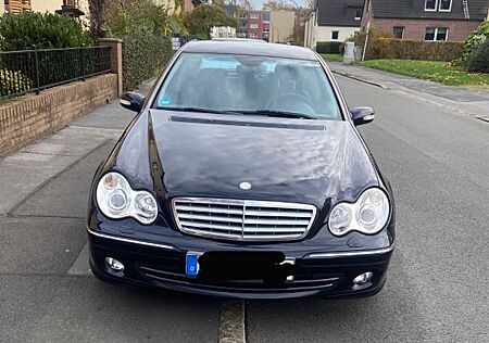 Mercedes-Benz C 180 KOMPRESSOR AVANTGARDE Avantgarde