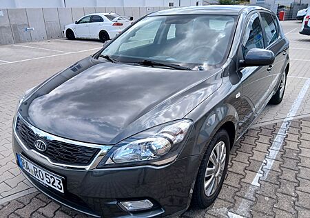 Kia Cee'd / Ceed 1.6 CRDi 115PS Vision Sporty Wa...