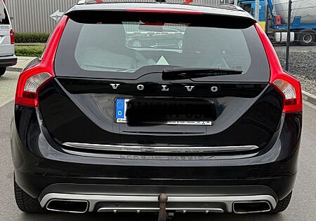 Volvo V60 D6 TWIN ENGINE Plug-in-Hybrid Summum Summum