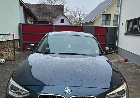 BMW 114i -