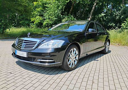 Mercedes-Benz S 500 , W221, V8, Deutsche Auslieferung