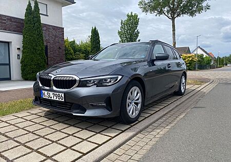 BMW 320d Touring Automatik Navi LED-Scheinwerfer