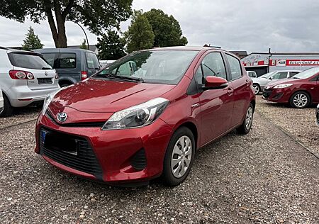 Toyota Yaris Hybrid Life