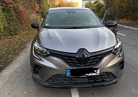 Renault Captur E-TECH Plug-In 160 Rive Gauche Sonderedit