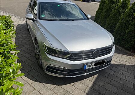 VW Passat Variant Volkswagen 2.0 TSI 162kW DSG Highline R-Line