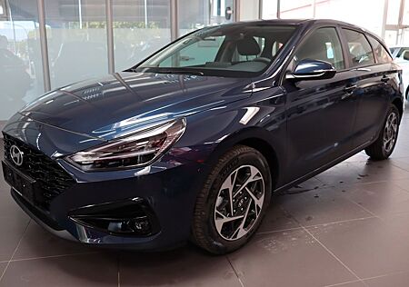 Hyundai i30 Kombi 1.0 T-GDI PDC v.Navi,Tempo,SHZ SOFORT