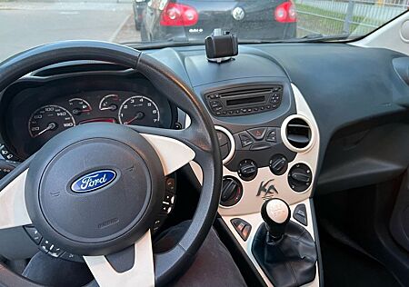 Ford Ka 1,3TDCI 55 kW Euro 5 Tüv 05/2027 NEU 3.100€
