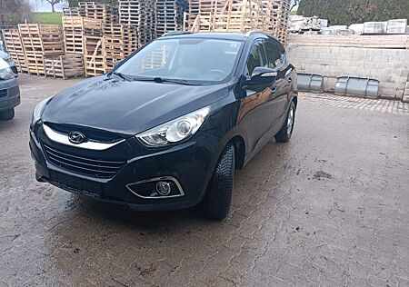 Hyundai ix35 2.0 Style 2WD Style Plus Paket AHK 8-Fach