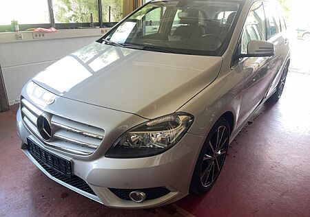 Mercedes-Benz B 180 B -Klasse *Navi*PDC*Sitzheizung