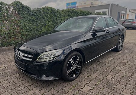 Mercedes-Benz C 180 LED*LEDER*AVANTGARDE*KAM*1 H*FACELIFT