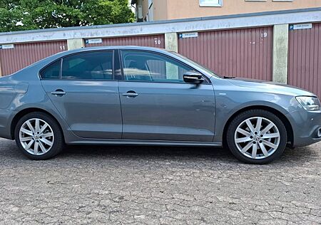 VW Jetta Volkswagen 1.2 TSI MATCH Top gepflegt top Zustand