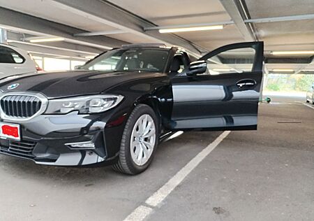 BMW 318d Touring Advantage Advantage
