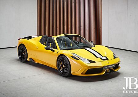 Ferrari 458 Speciale Aperta Stripe Carbon