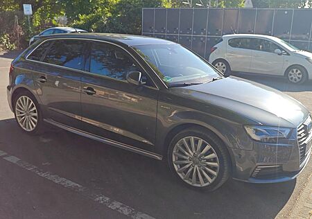 Audi A3 1.4 TFSI e-tron S-Line ACC+virt. Cocckpit