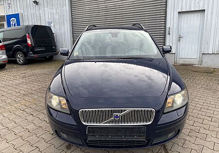 Volvo V50 Kombi T5 AWD Momentum*Schalter!*Xenon*TÜV/AU