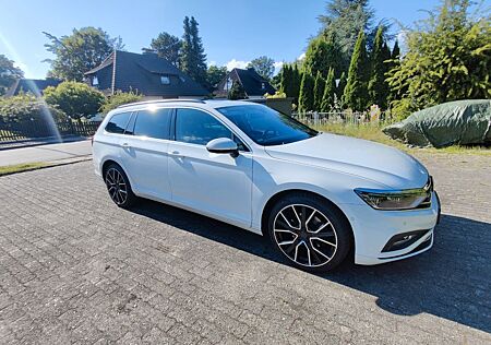 VW Passat Variant Volkswagen 2.0 TDI DSG Business Matrix Pano