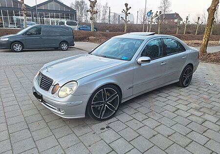 Mercedes-Benz E 500 AVANTGARDE TÜV