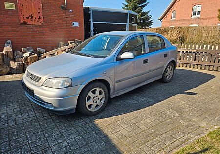 Opel Astra 1.6 Automatik -