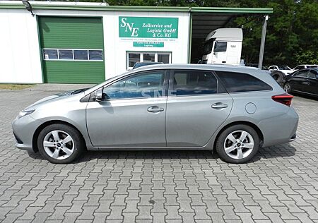 Toyota Auris Touring Sports Hybrid Cool